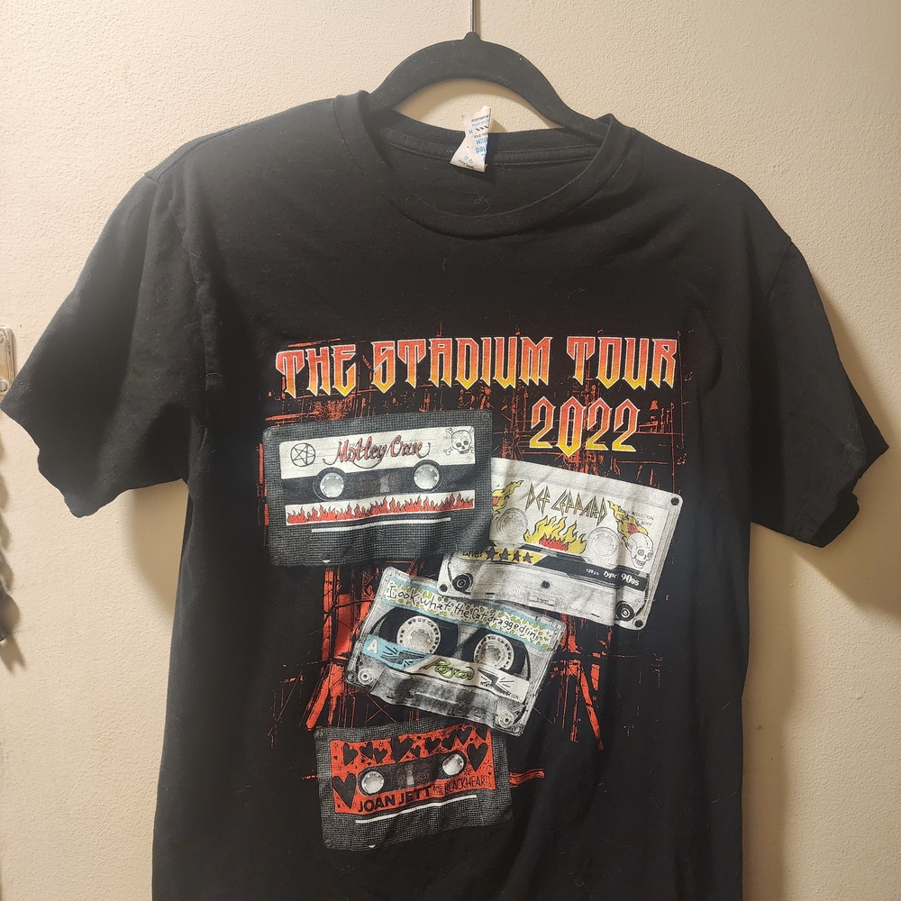 The Stadium Tour 2022 Black T-Shirt - MOTLEY CRUE, DEF LEPPARD, POISON,JOAN JETT
